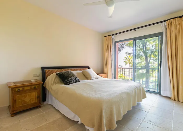 Royal Flamingos Sea View *