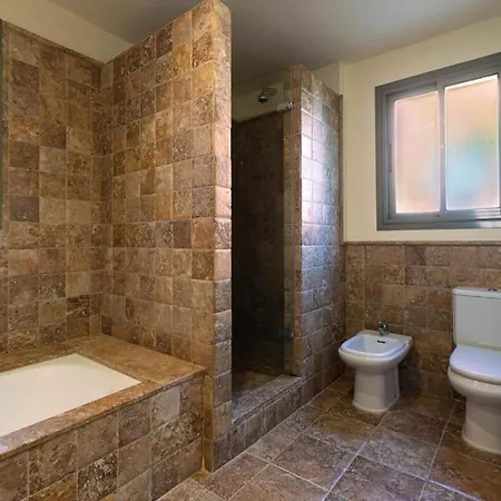 Royal Flamingos Sea View Apartment *