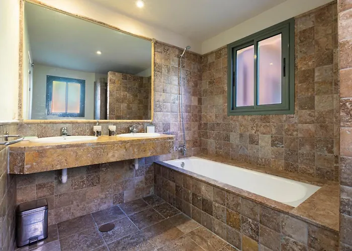 Royal Flamingos Sea View Апартаменти Естепона