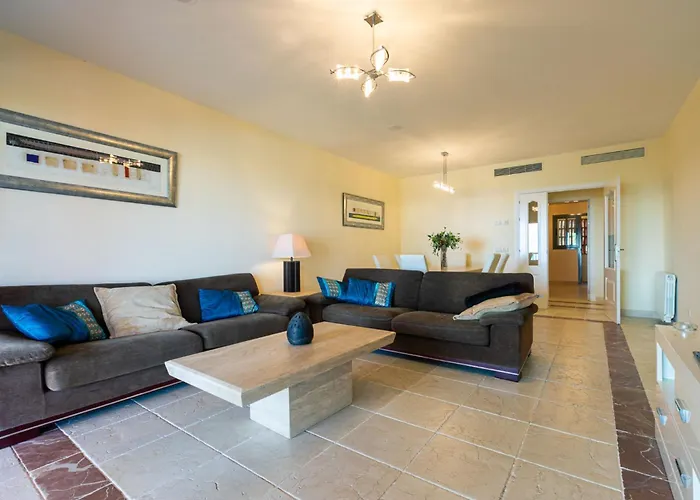 Апартаменти Royal Flamingos Sea View